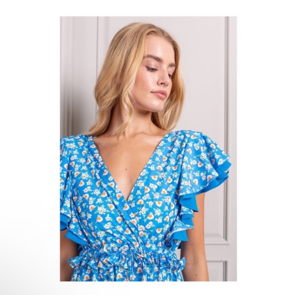 New! SENLIS Amalie Blue Floral Ruffle Midi Dress with Open Back - Picture 3 of 13
